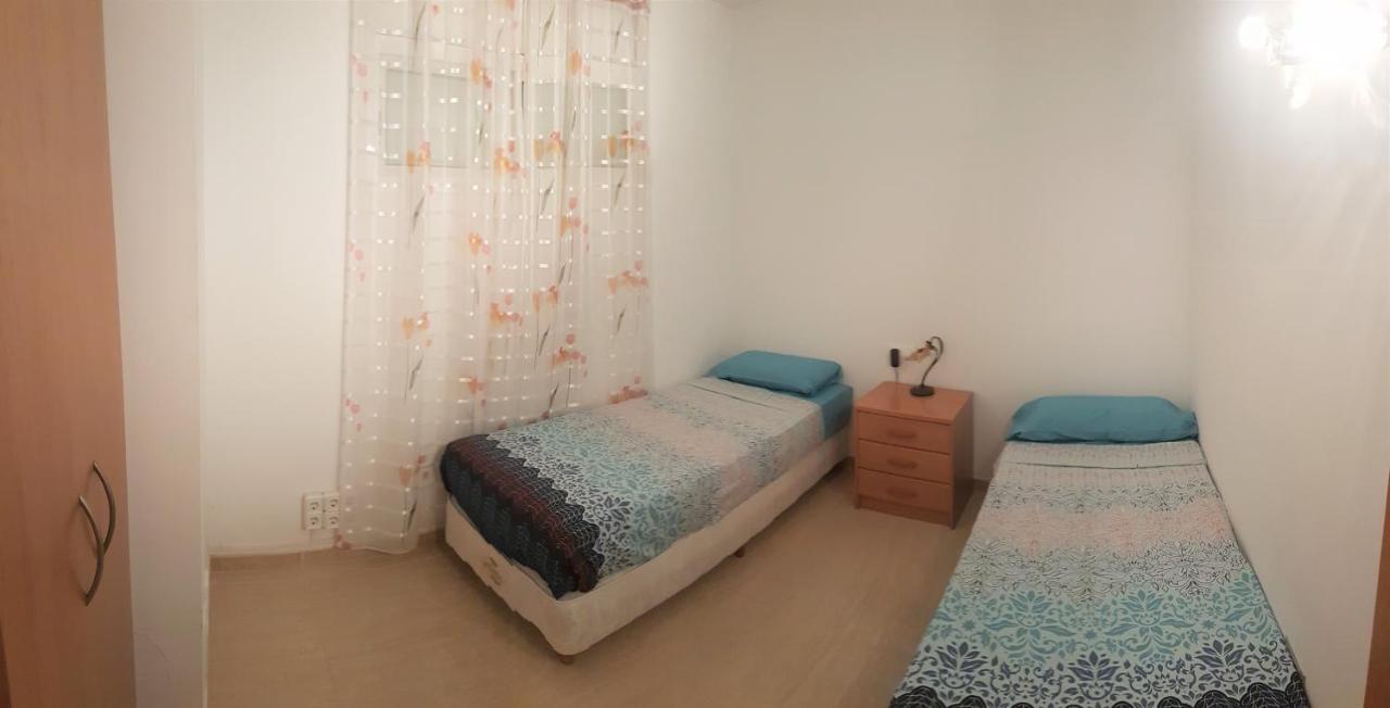 Magnífico apartamento junto al canal principal. Empuriabrava Esterno foto