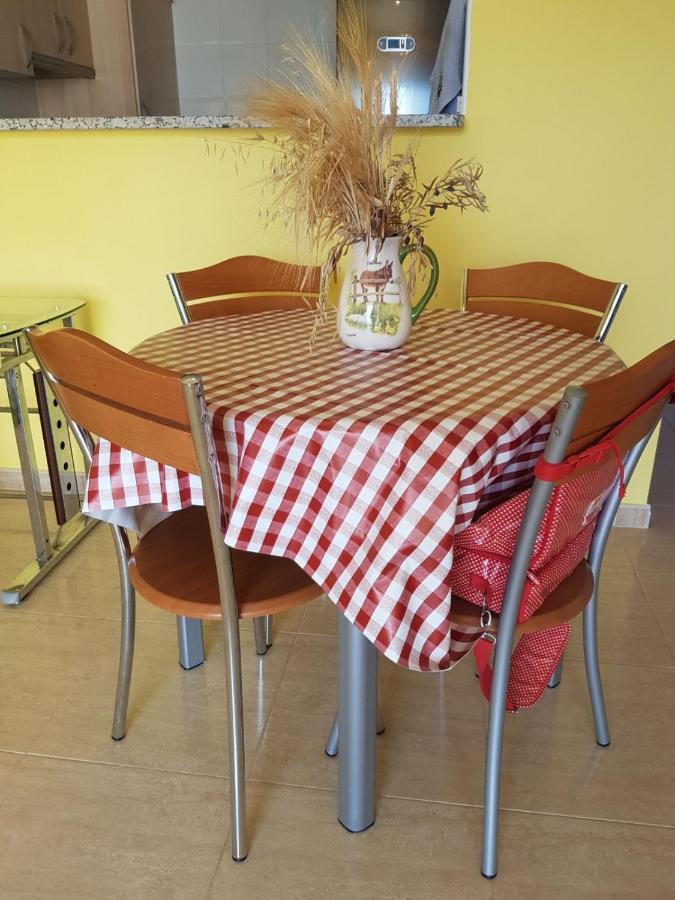 Magnífico apartamento junto al canal principal. Empuriabrava Esterno foto