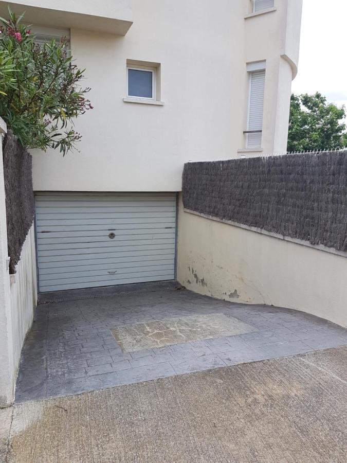 Magnífico apartamento junto al canal principal. Empuriabrava Esterno foto