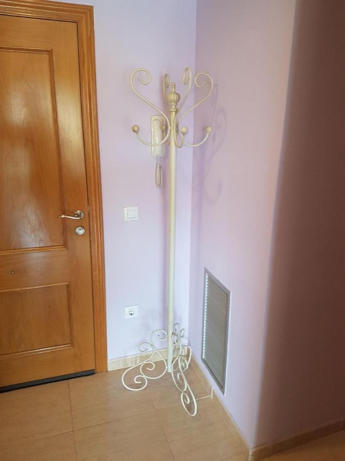 Magnífico apartamento junto al canal principal. Empuriabrava Esterno foto